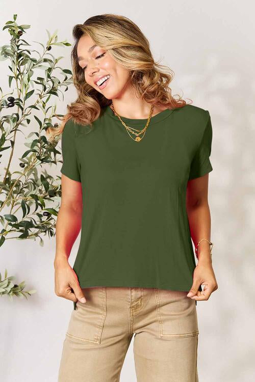 Round Neck T-Shirt for Ladies - T-Shirts | Elegant Lioness 