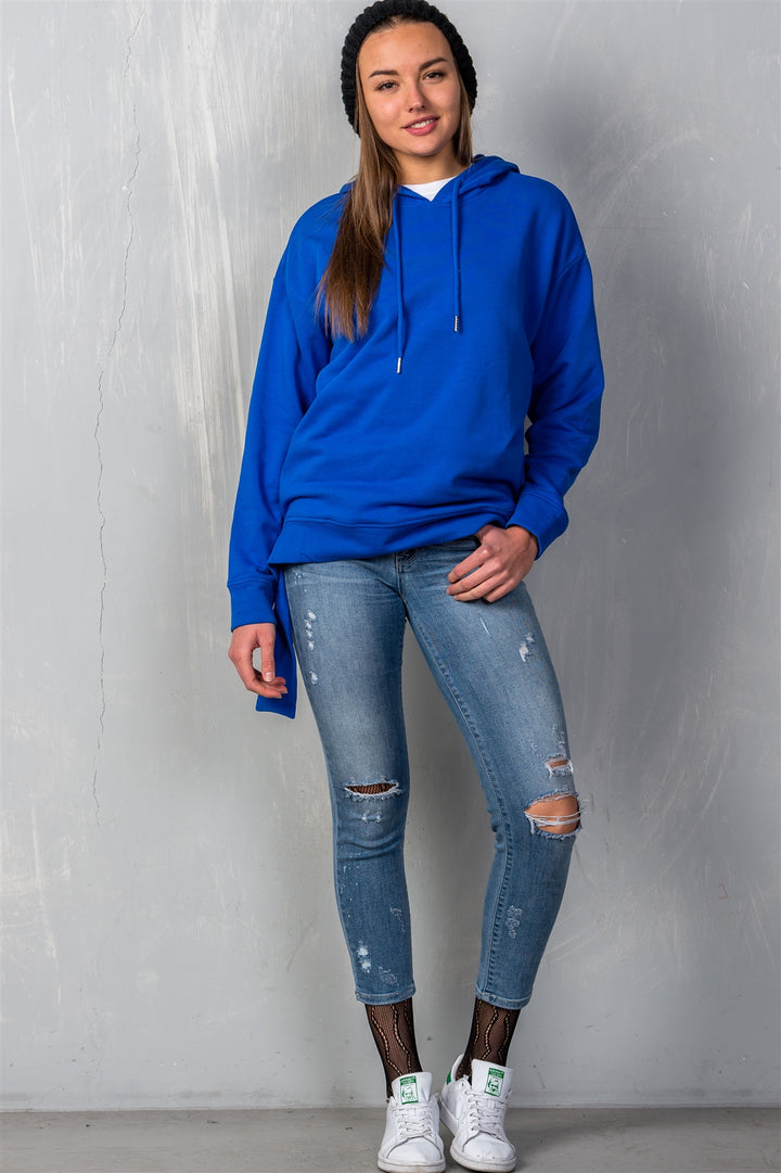 Long Sleeve Uneven Hem Graphic "venice" Pullover Hoodie in Blue