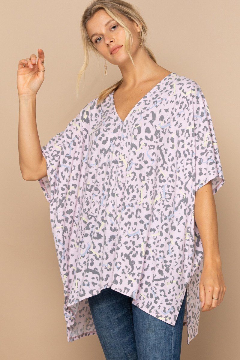Leopard And Letter Printed Knit Top in Pink Smoke