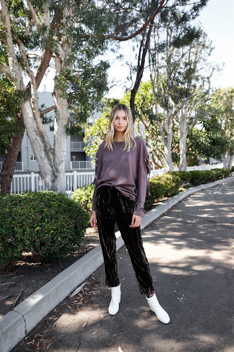 Long Sleeve Cut-out Sweater in Cocoa