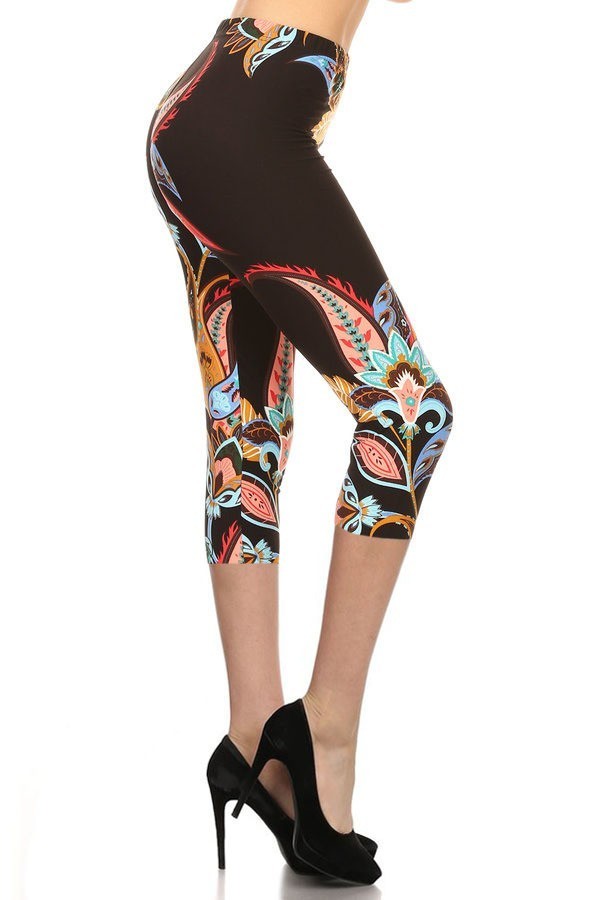 Paisley Floral Pattern Printed Lined Knit Capri Legging with Elastic Waistband