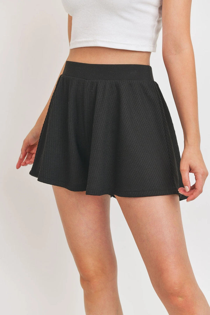 Flounce Shorts Micro Waffle in Black