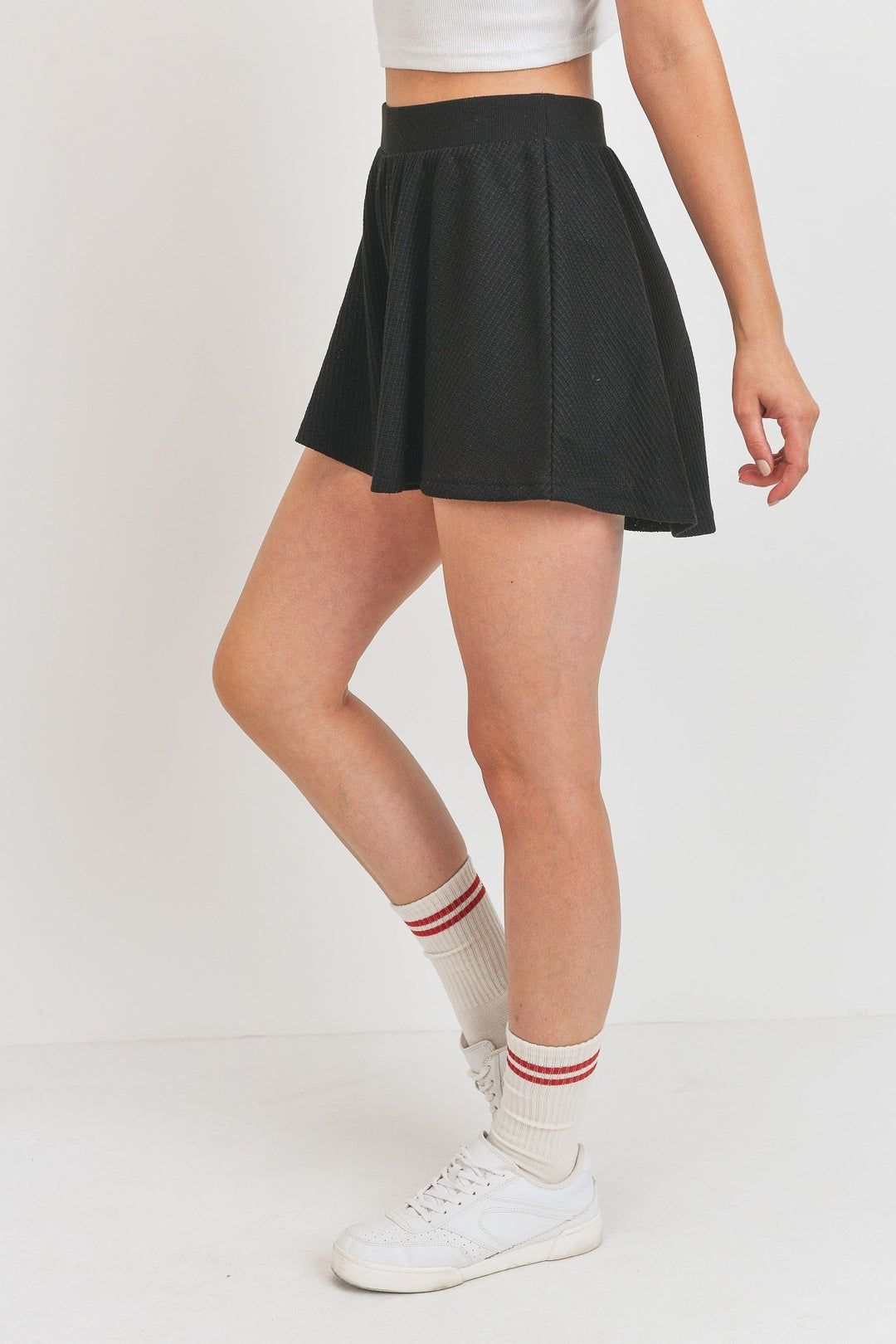 Flounce Shorts Micro Waffle in Black