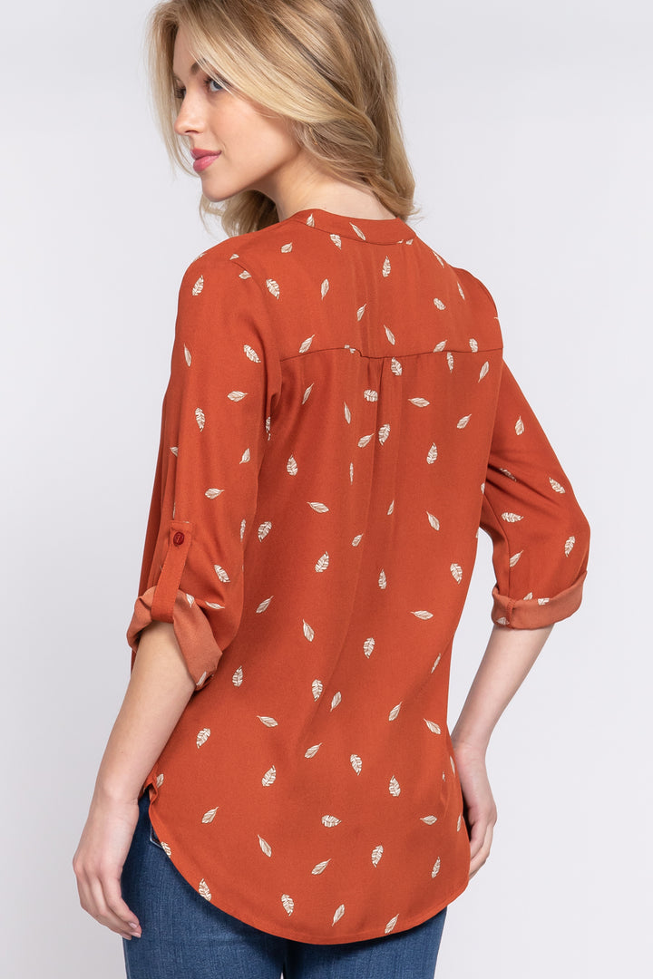 3/4 Roll Up Sleeve V-neck Print Blouse in Rust
