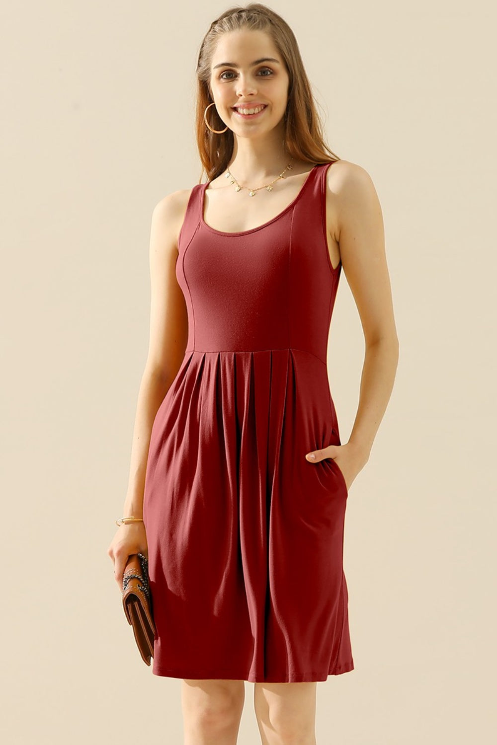 Round Neck Ruched Sleeveless Dress | Elegant Lioness